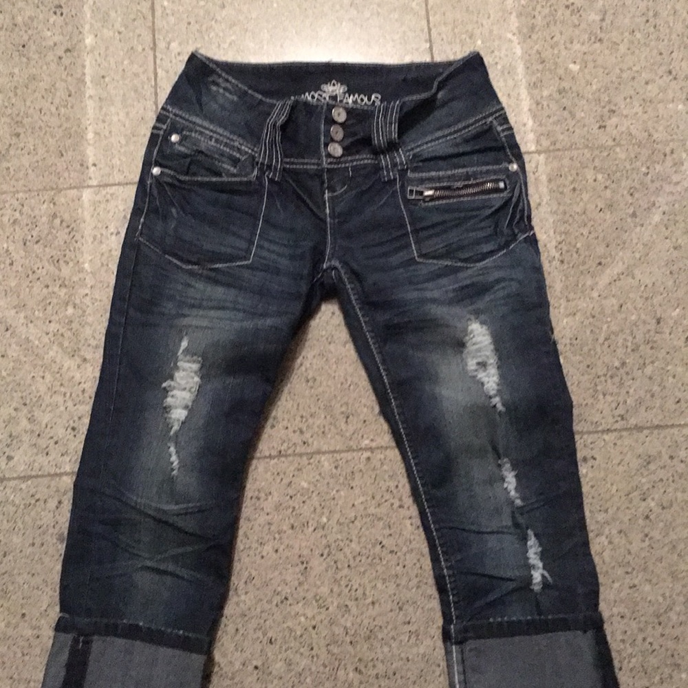 Almost Famous Cropped Jeans